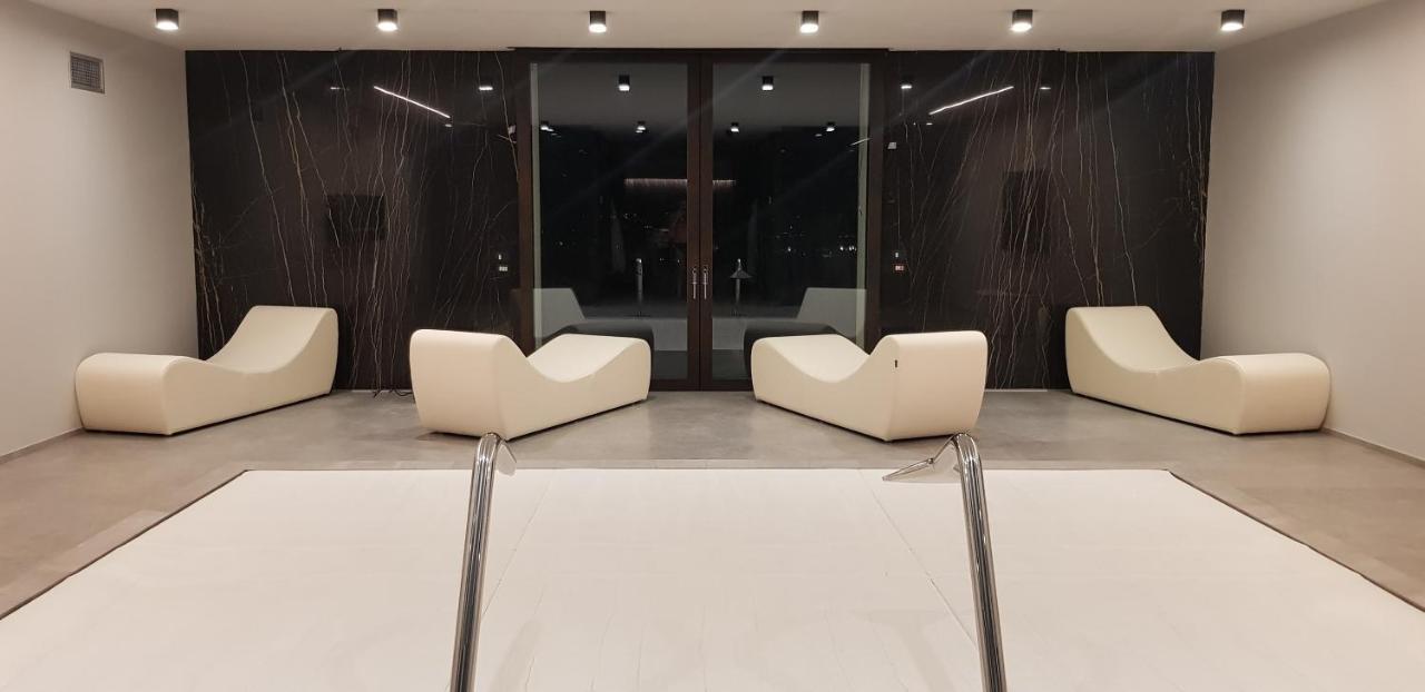 Sunset Suite Spa Staffolo Zewnętrze zdjęcie